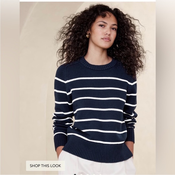 Banana Republic Sweaters - BANANA REPUBLIC Navy Stripe Cotton Silk Sweater
Size Small